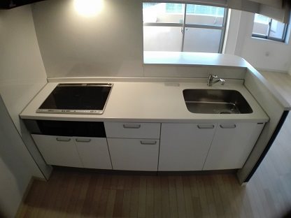 サンライズ オモテ キッチン