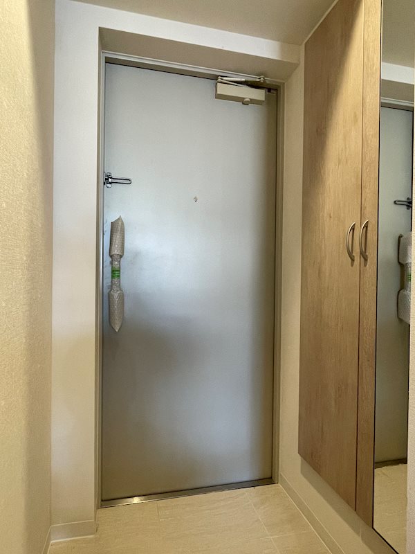 アグレアーブル エモア 玄関