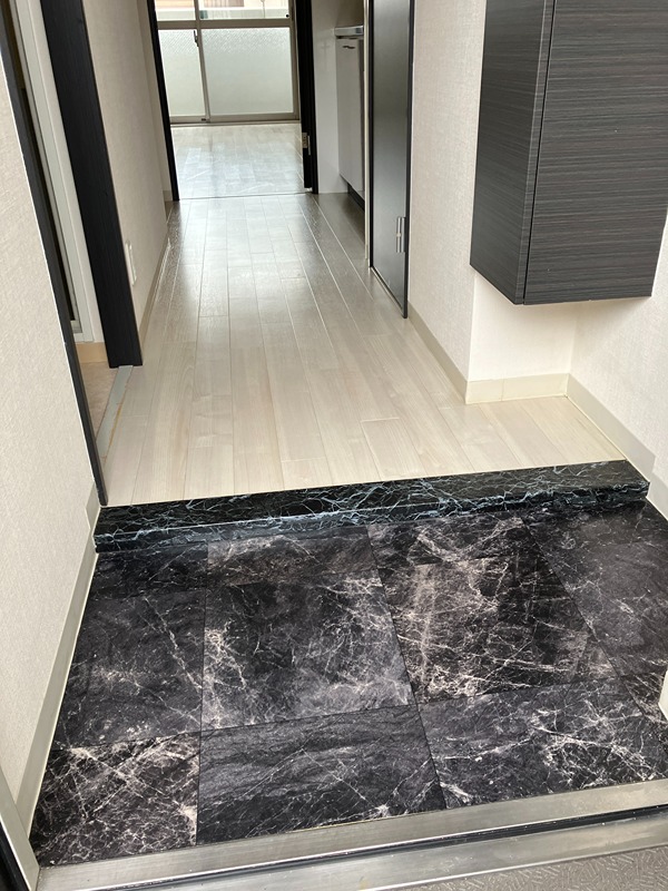 フランディル　オーラ 玄関