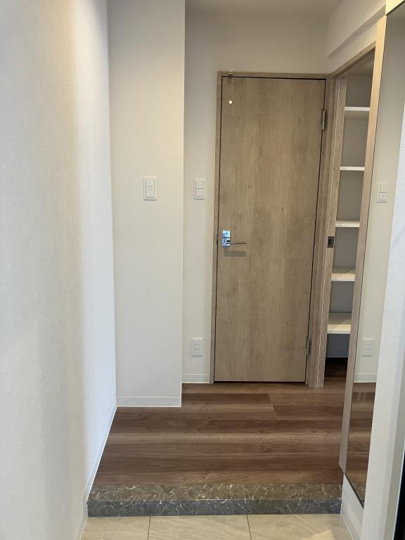 グランデュール秋葉原 玄関