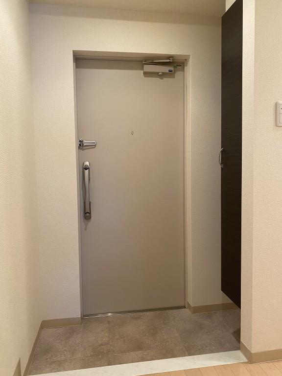 CONFORT NISHIHIRO 玄関