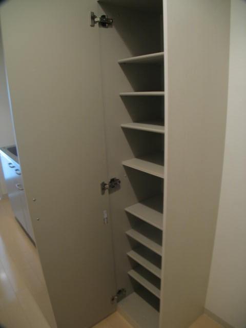 ラフィネ所沢 玄関