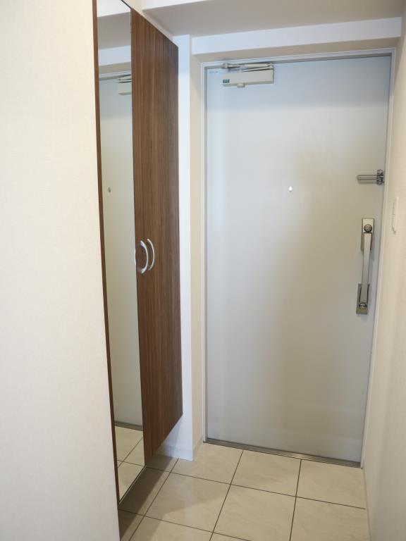 グレースローズ 玄関