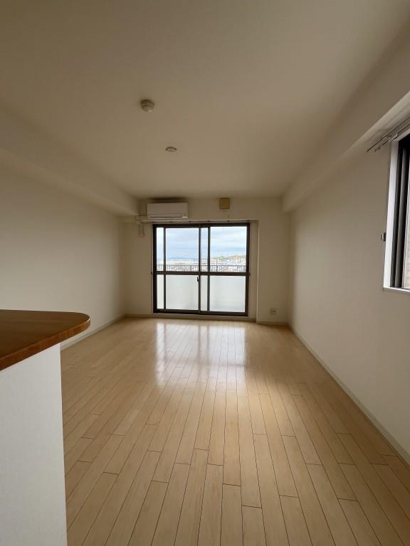 アストラルコート リビング