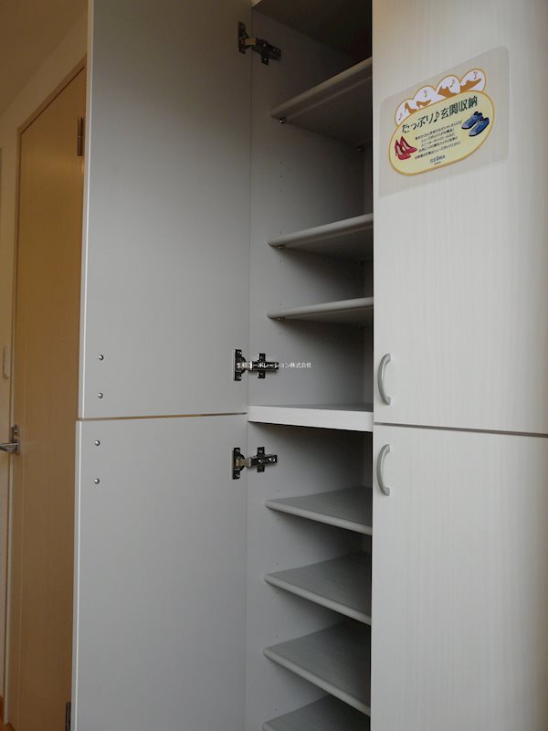 TOMODOAL 北梅田 玄関