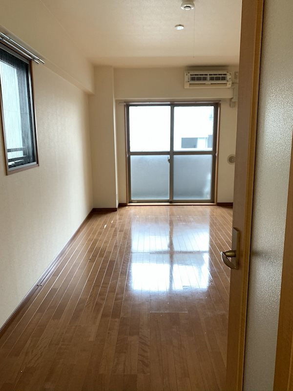 プレジール千駄木 玄関