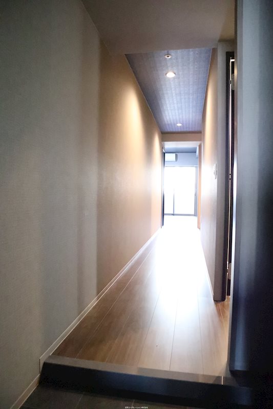 N　Residence　新今宮 玄関