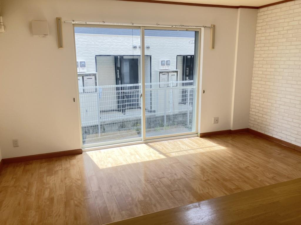 クローバー リビング