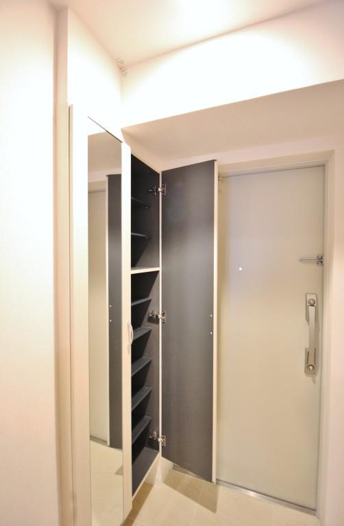 サクラテラス 玄関