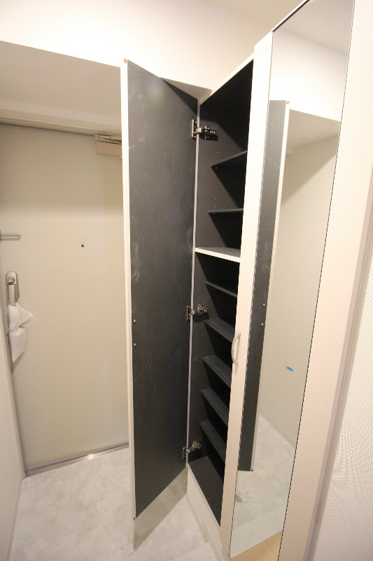 クレシェンテ月島 玄関