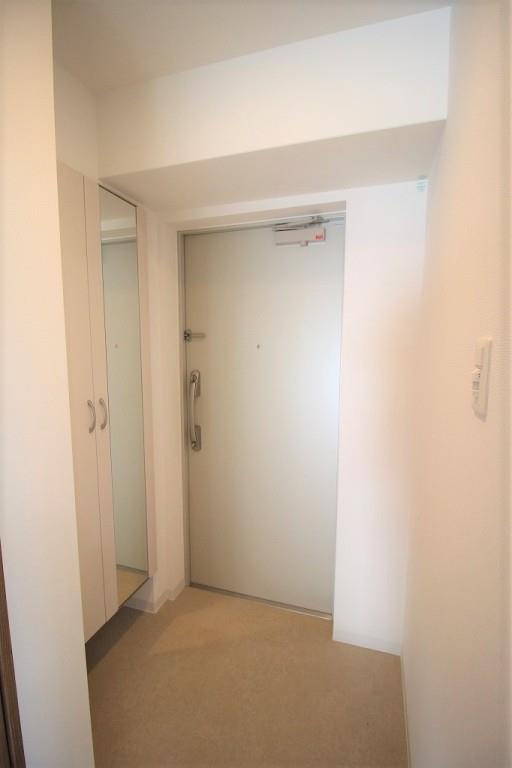 ルボワ天満橋 玄関