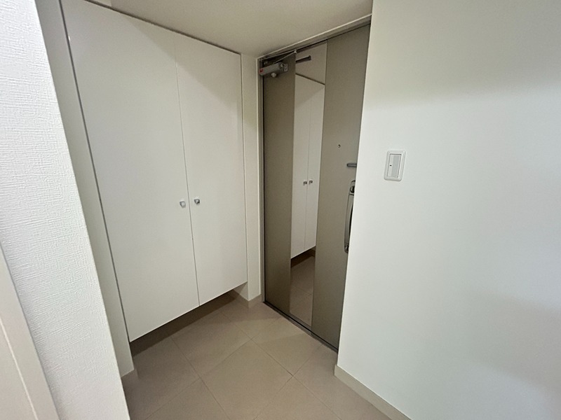 セイワパレス 京橋コルティーレ 玄関