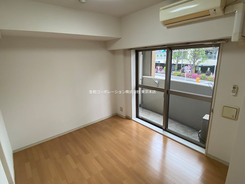 セトル オクサワ リビング