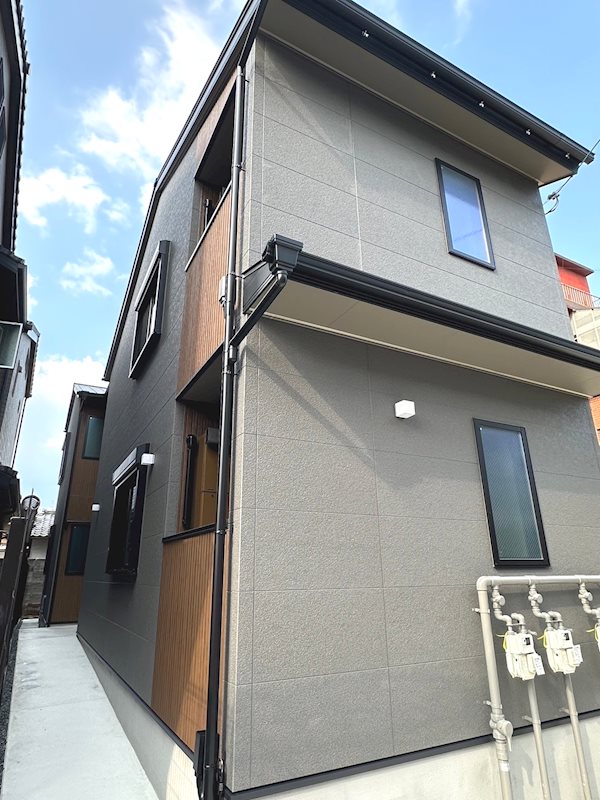 Luana御所西 201号室 外観