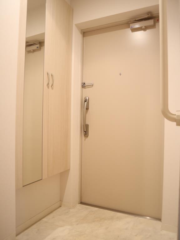 メゾンユーキ 玄関