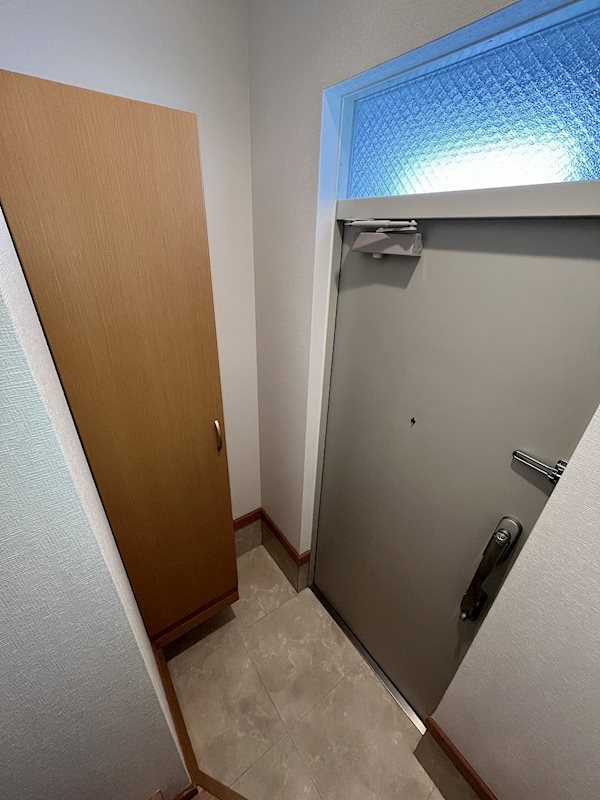 アイリスセカンド 玄関