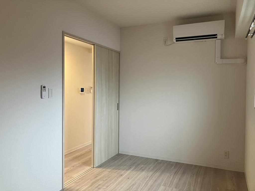 RE residence ベッドルーム