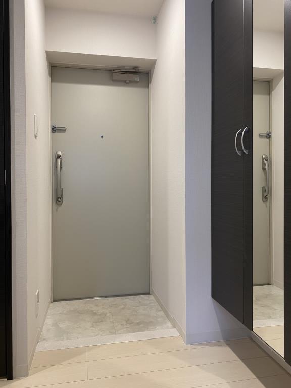 レーヴ・マノワール 玄関