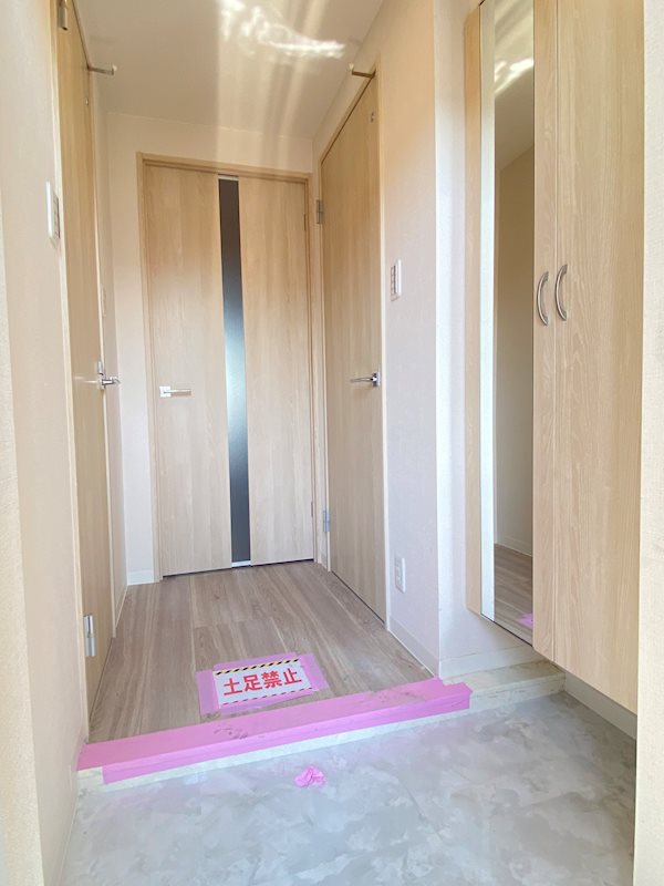 CASA DE ALIVIO 玄関