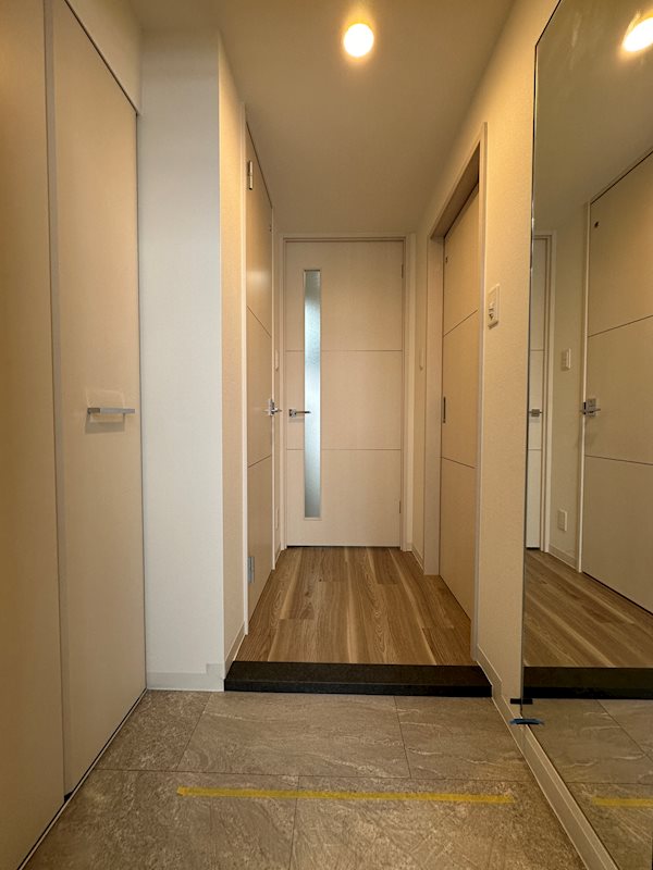 トリアノン塚口 玄関