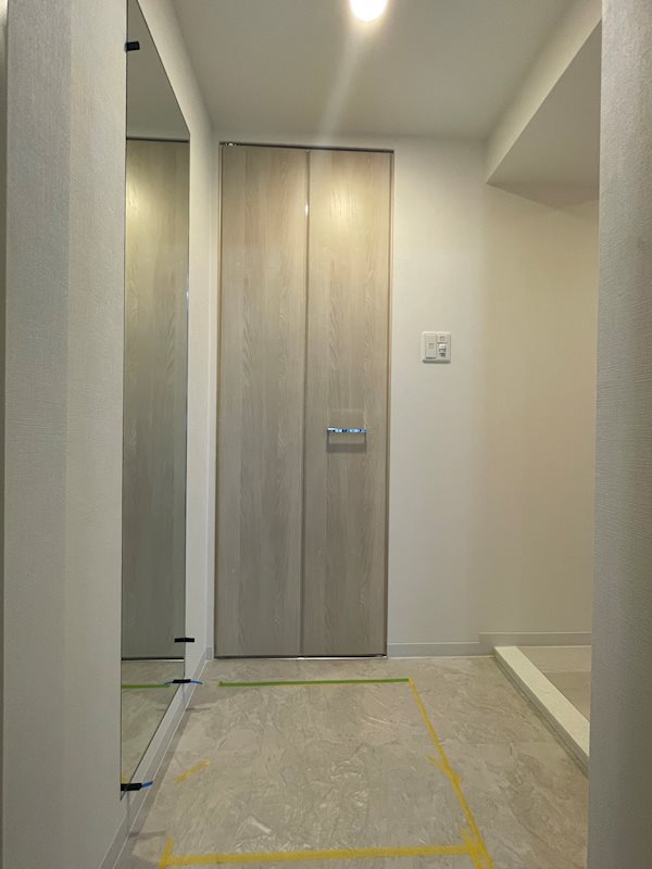 トリアノン塚口 玄関