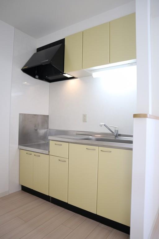 ヴィラ・カレラ菱江 キッチン