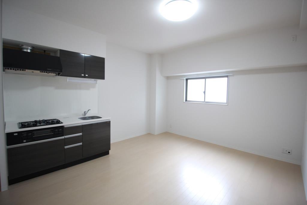 J-FIRST CHIYODA リビング