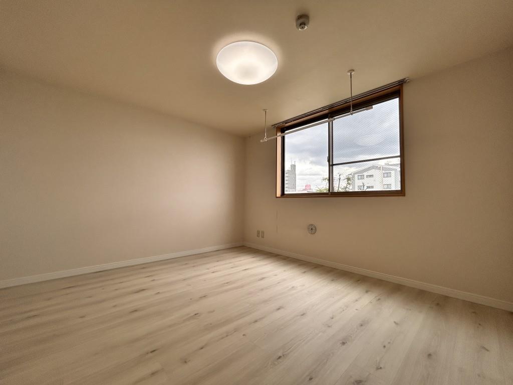 El tercero高野 ベッドルーム