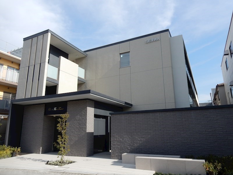 Parvis Flora Tsurumi 外観写真