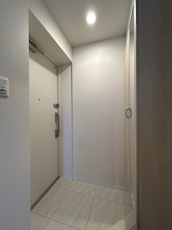 クレイラ西早稲田 玄関