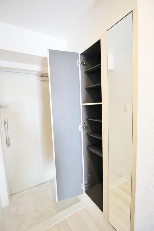 トゥルーハーモニー 玄関