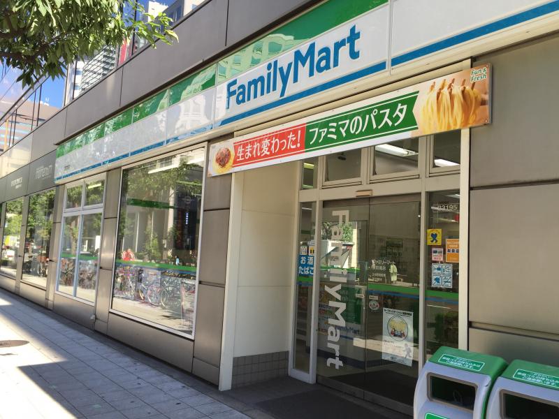 セイワパレス京町堀 コンビニ