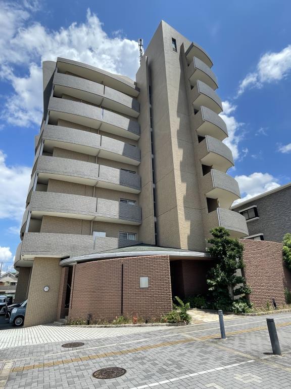 鉄筋コンクリート造7階建て