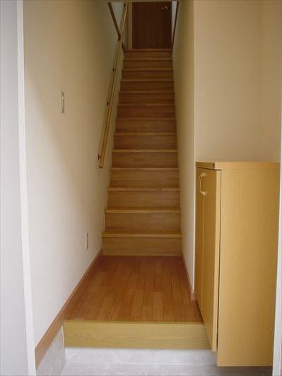 グレイスアニバーサリー西館 玄関