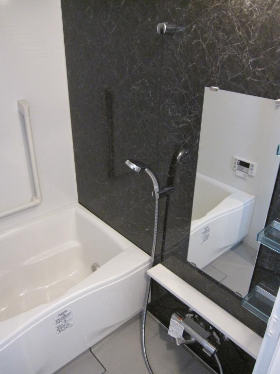 La glycine 風呂画像