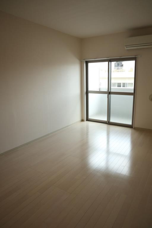 オズ レーベル リビング