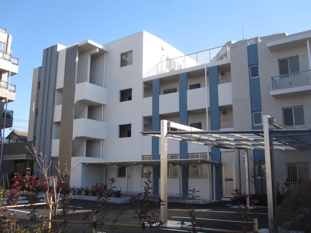 エバー エム 外観写真