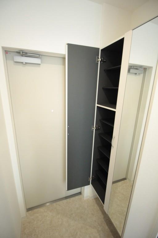 ピエールマルミットⅡ 玄関