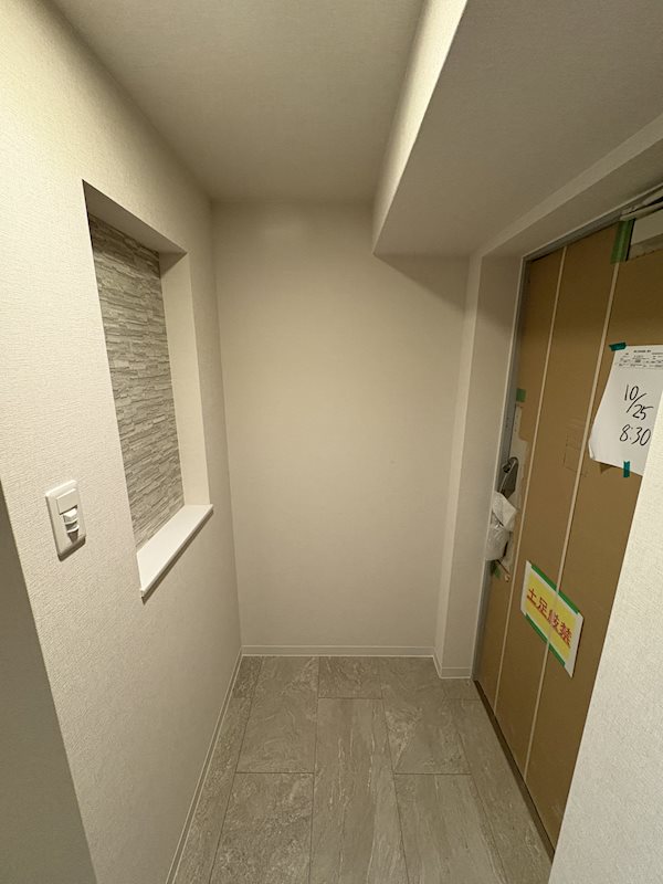 ロイヤルマックス福島 玄関