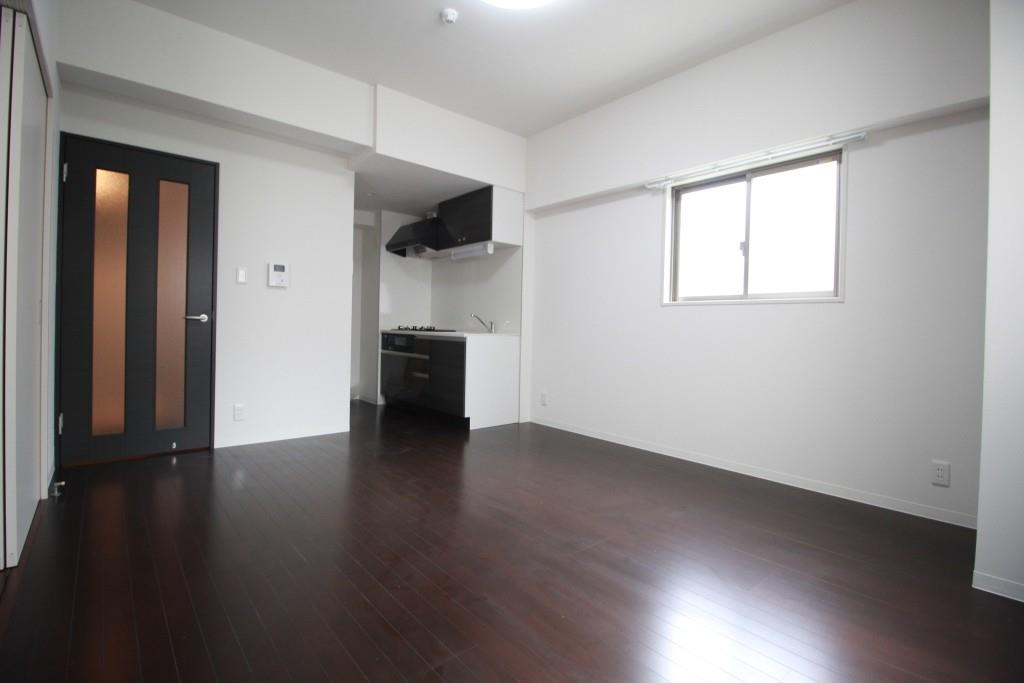 J-FIRST CHIYODA リビング