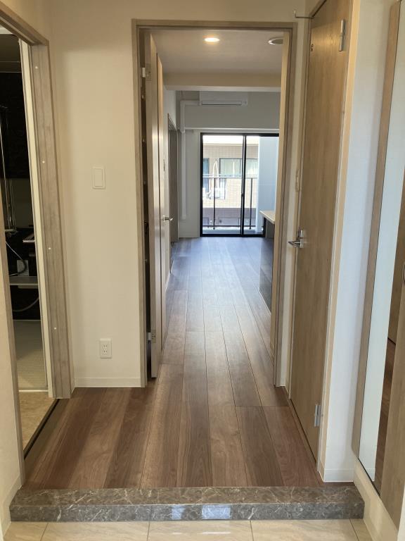 グランデュール秋葉原 玄関