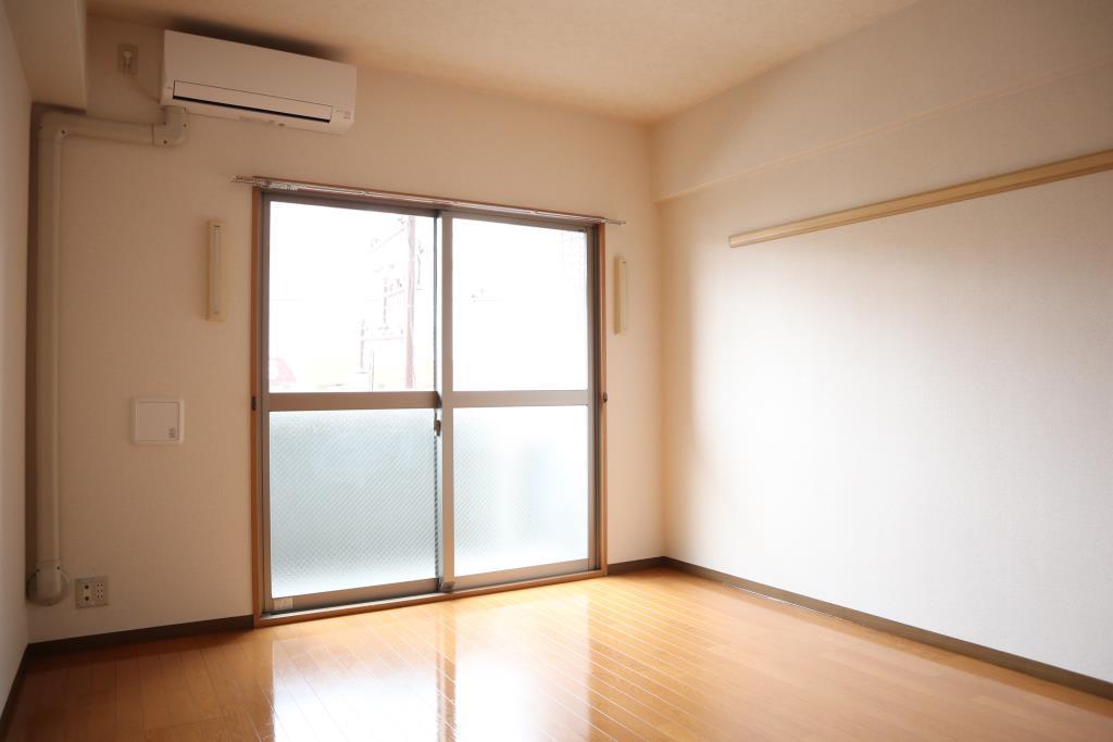 プラム・ガーデン リビング