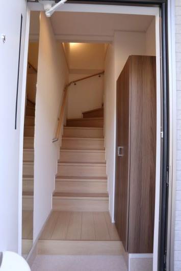 クオリティハイム阿保 玄関