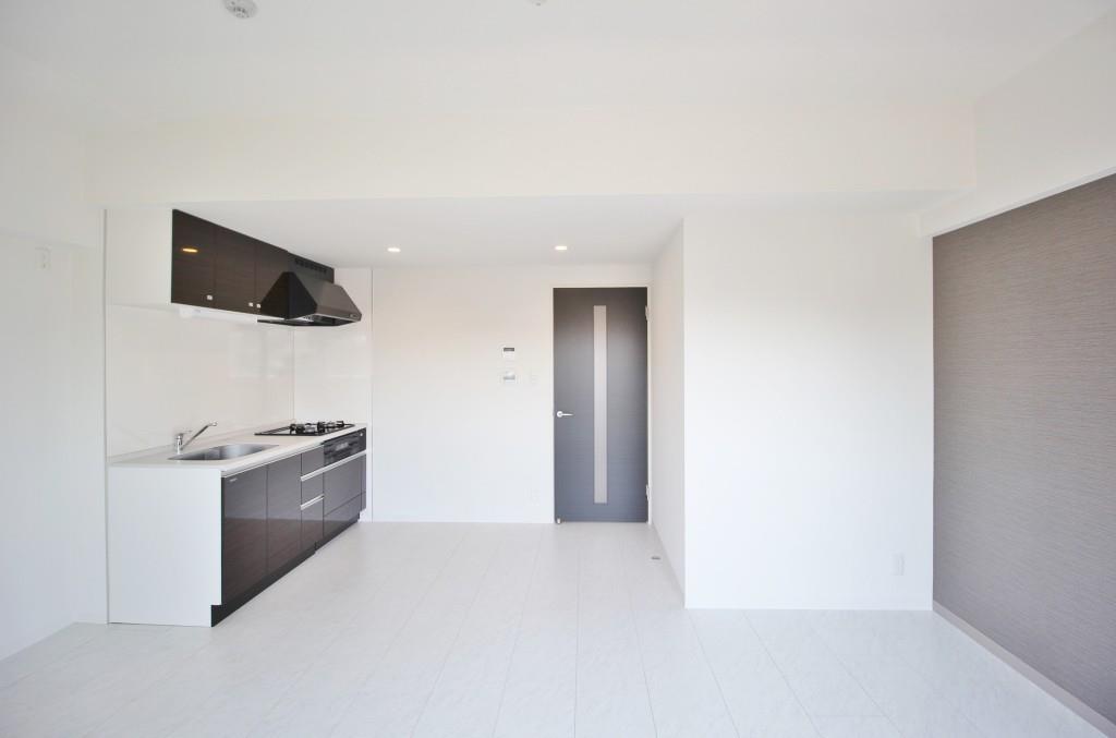 While 椿 リビング