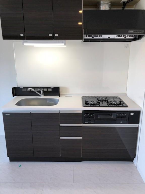 While 椿 キッチン