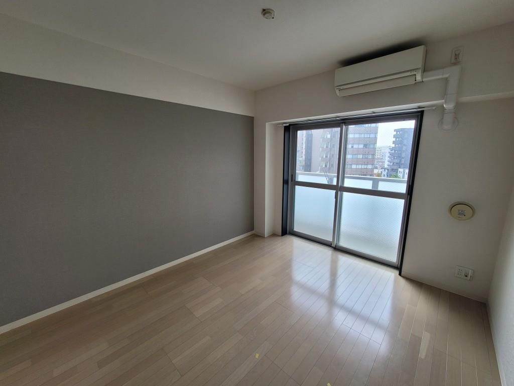 Apartment 桜 リビング