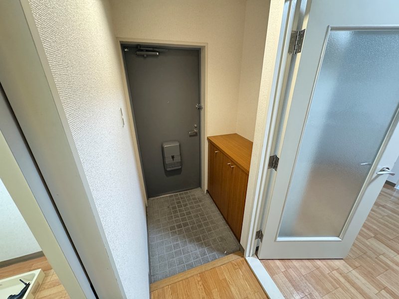 フレア白山 玄関