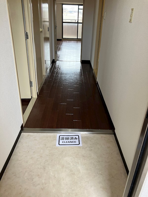 シャトーアルベール 玄関