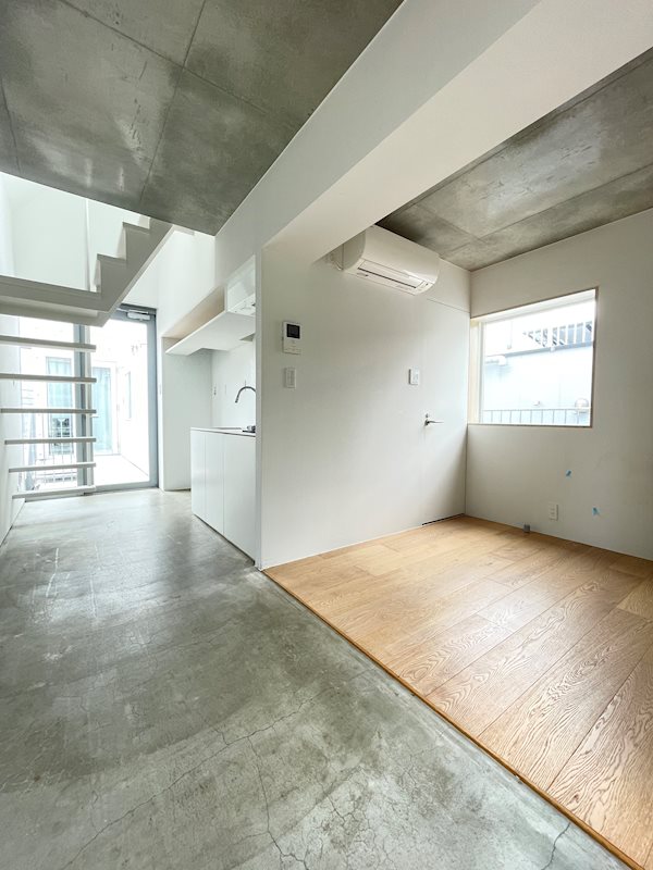 Ookayama Apartment リビング