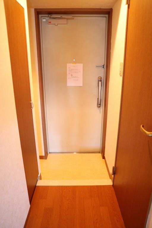 メゾン・ド・リュミエール 玄関